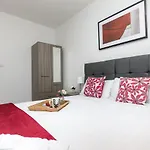 Kvm - City Apartment 9 - Contractors - Town Centre By Kvm Stays