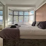 The Fulbridge By Incredible Stay