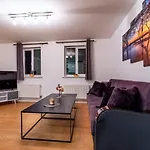 80 Clayburn By Incredible Stay