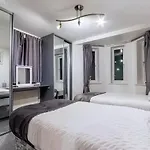 80 Clayburn By Incredible Stay