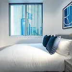 Luxe Apartments - Heart Of Peterborough - Free Parking-Gym-Cinema