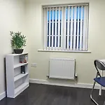 Kiln - Beautiful 4 Bedroom House With Parking!
