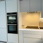 Peterborough, Hampton Vale Lakeside En-Suite Large Double Bedroom With Great Modern Facilities