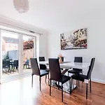 Lyvelly Gardens By Incredible Stay