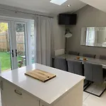 The Townhouse @Thorpe Road