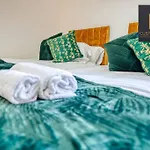 Two Bedroom - Central Peterborough - New Year Discount
