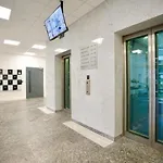 Bayard Apartments - 2 Bed Apartment Contractors Welcome