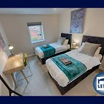 Letto Serviced Accommodation -Sleeps 5 - Pe7 - Free Parking