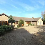 Countryside Lodge