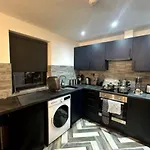 Newark House - 1 Bed Apartment