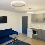 Roomello Luxury City Studios