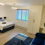 Roomello Luxury City Studios