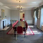 Russell Hill Manor