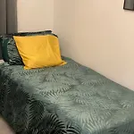 Peterborough Brand New City Center Apartment 2 Bedroom 2 Bath Apartment Free Parking Contractors Welcome