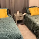 Peterborough Brand New City Center Apartment 2 Bedroom 2 Bath Apartment Free Parking Contractors Welcome