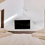 Small And Cosy Entire House In Peterborough