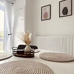 Stylish 3 Bed In Peterborough