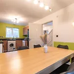 Host & Stay - Moresby Way