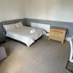 Spacious 4 Bedroom Detached Home 5 Min From City Centre Ideally For Contractors Large Families Or Get Togethers