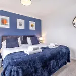 Comfortable & Convenient 3 Bedroom House - Perfect For Contractors And Leisure Guests - Sleeps Up To 5