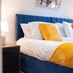 Perfect For Contractors And Leisure - Close To City Centre Apartment - Sleeps Up To 5
