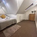 Peaceful 2-Bedroom Haven