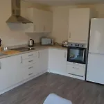 Contractor Accommodation - Sleeps 7 - Peterborough