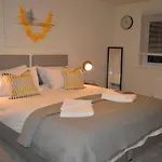 Contractor Accommodation - Sleeps 7 - Peterborough