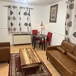 1Br-Sleeps2-Parking-Quietstay-Citycentre