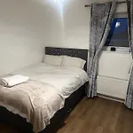 Honeyhill Retreat In Peterborough