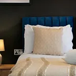 Newark House Premium Apartments With Sofa Beds - Wifi - Free Parking - Perfect For Contractors!