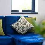 Newark House Premium Apartments With Sofa Beds - Wifi - Free Parking - Perfect For Contractors!