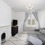 Historic 1Bd In Central Peterborough