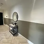 Chic 1-Bedroom City Centre Apartment In Peterborough
