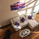 Shelton House Apartment