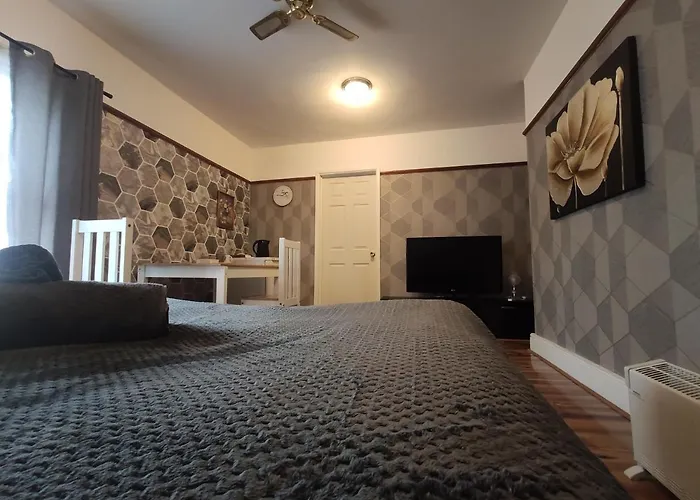 Bright Park Inn