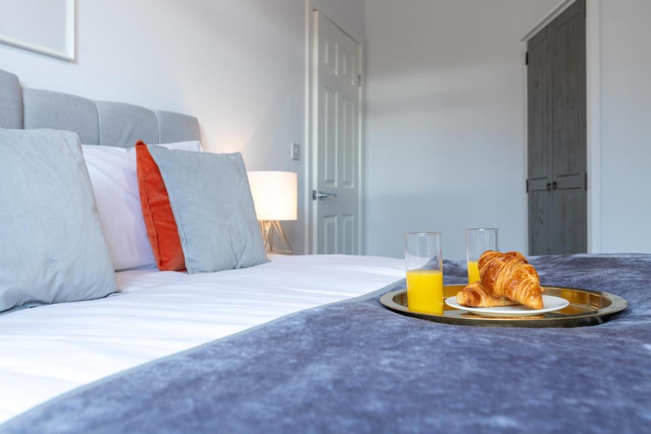 The Eldern - Spacious, Netflix, Free Parking, Close To A1 Apartment