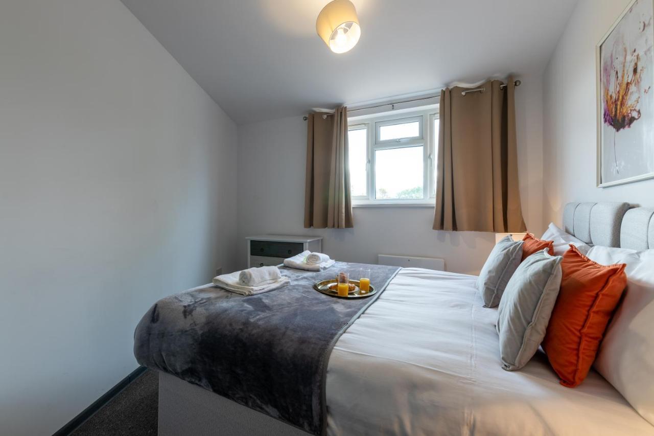 The Eldern - Spacious, Netflix, Free Parking, Close To A1