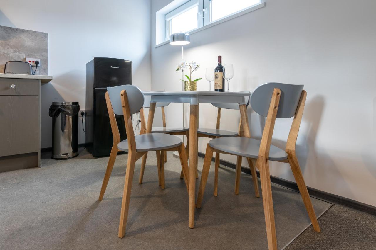 Apartment The Eldern - Spacious, Netflix, Free Parking, Close To A1 Peterborough