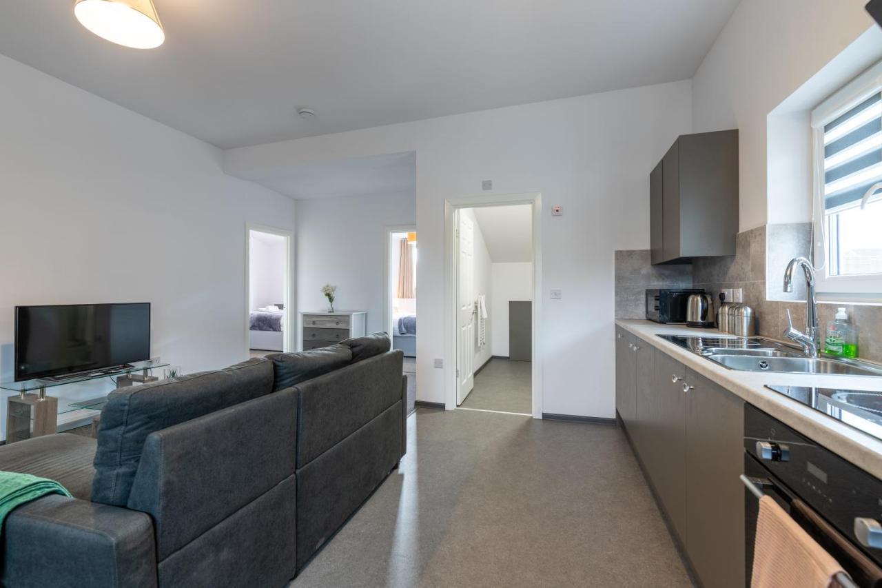 Apartment The Eldern - Spacious, Netflix, Free Parking, Close To A1 Peterborough