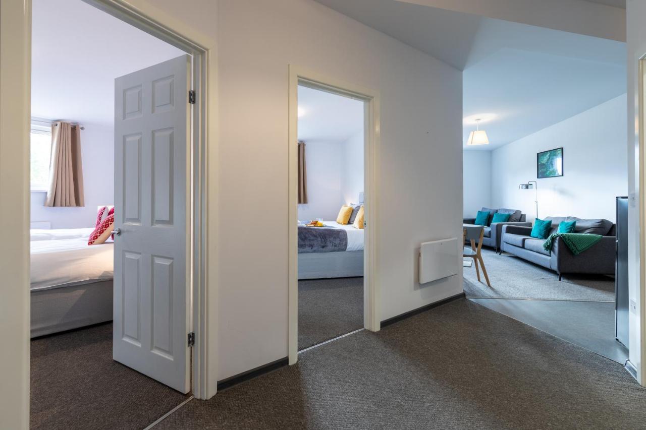 Apartment The Eldern - Spacious, Netflix, Free Parking, Close To A1 *