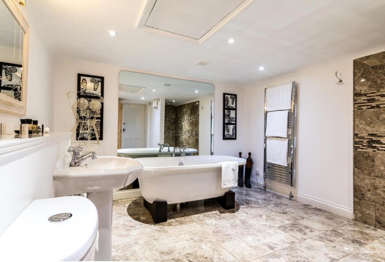 The Crown 5*