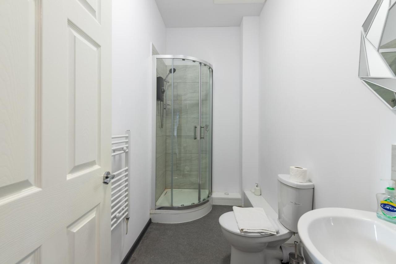 The Eldern - Spacious, Netflix, Free Parking, Close To A1