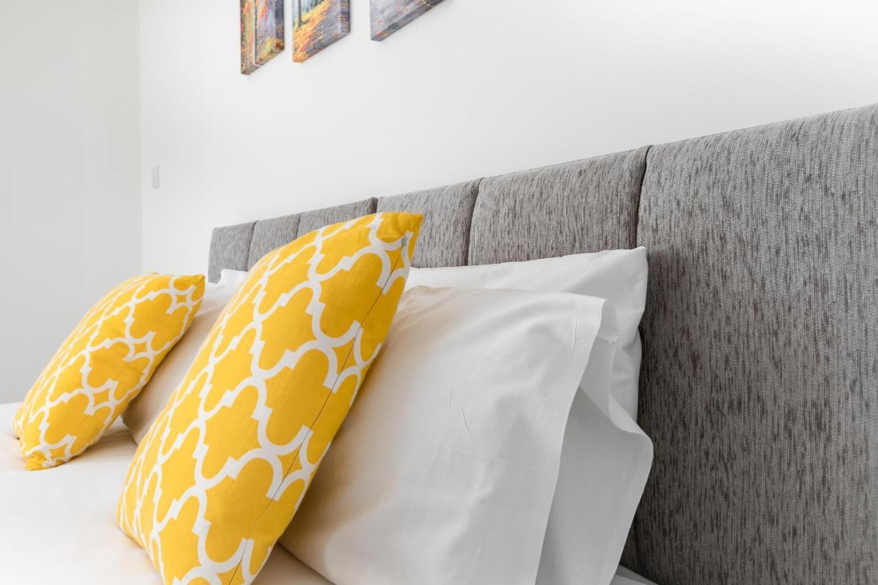 Kvm - - Contractors - Town Centre By Kvm Apartment *