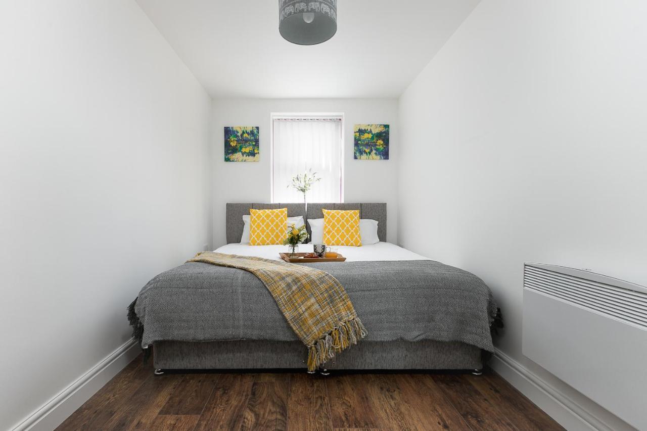 Kvm - - Contractors - Town Centre By Kvm Apartment *