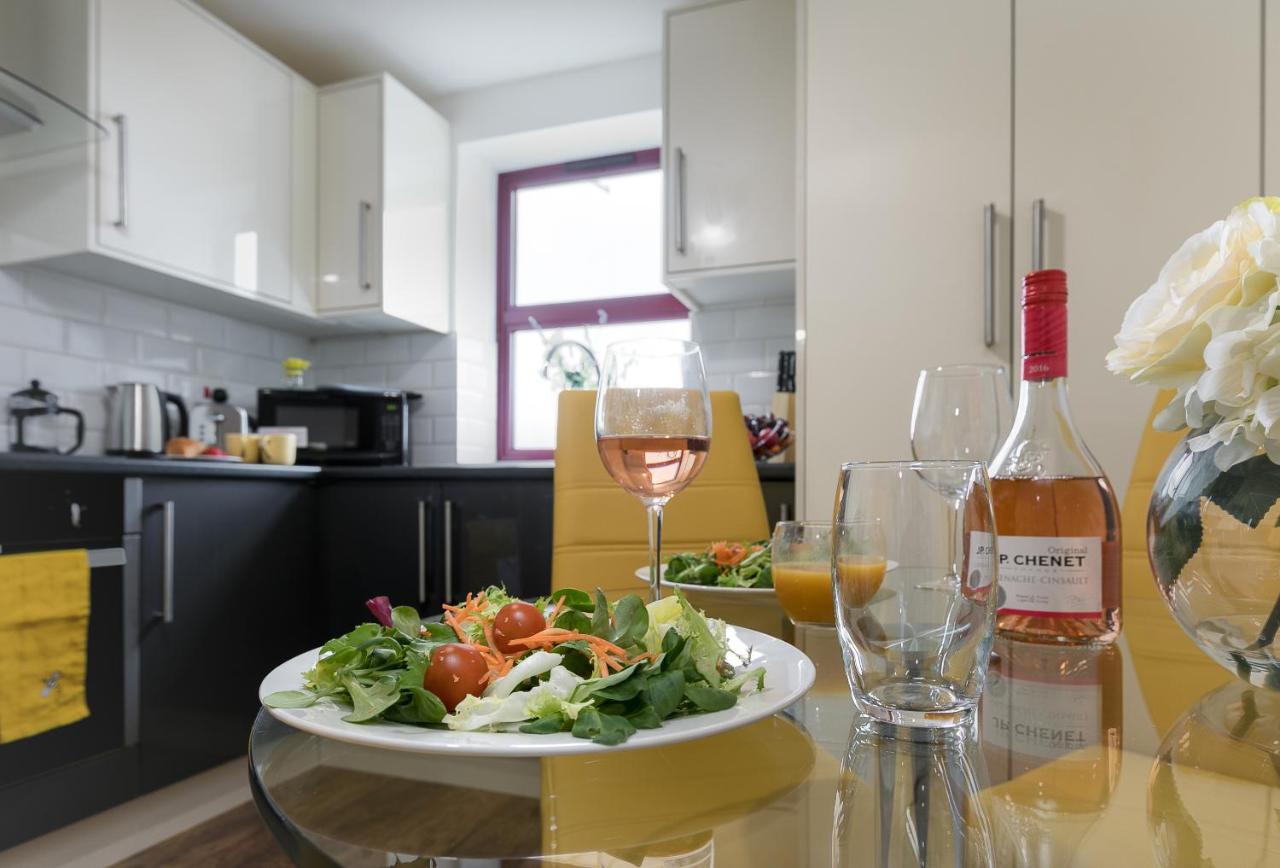 Kvm - - Contractors - Town Centre By Kvm Apartment *