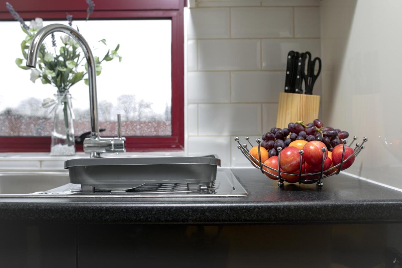 Kvm - - Contractors - Town Centre By Kvm Apartment *