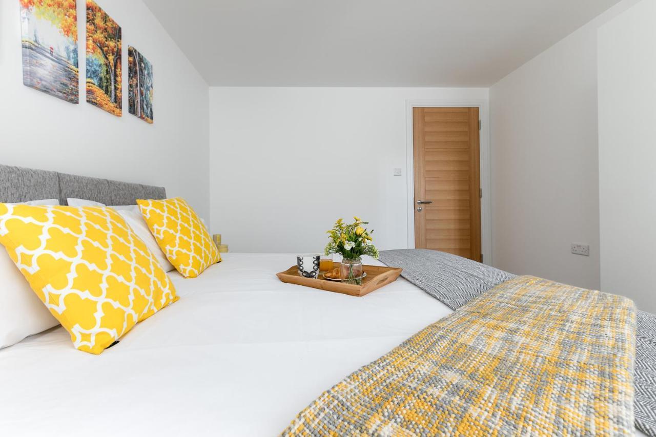 Kvm - - Contractors - Town Centre By Kvm Apartment