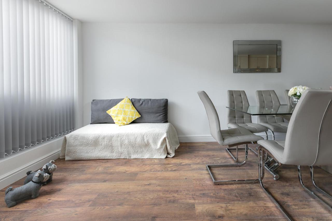 Apartment Kvm - - Contractors - Town Centre By Kvm *