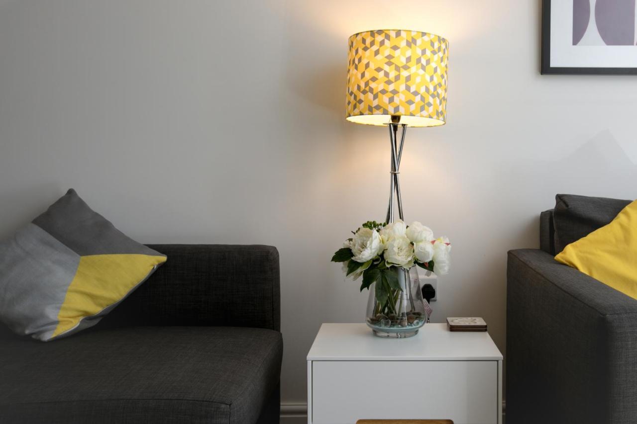 Kvm - - Contractors - Town Centre By Kvm Apartment
